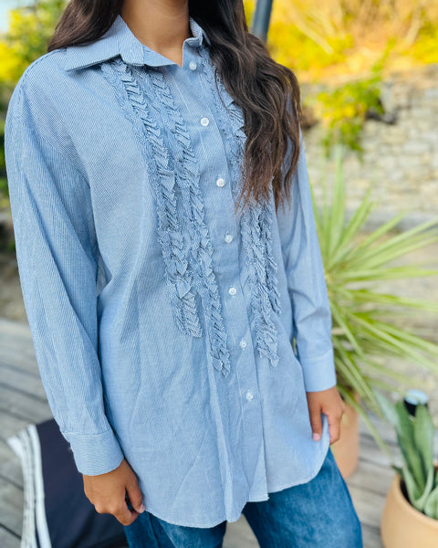 Chemise bleue à rayures à jabots Paloma