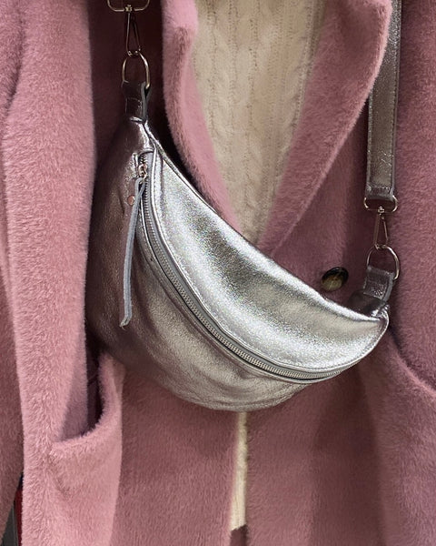 Banane en cuir irisé