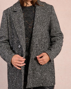 Veste à chevrons noir et blanc
